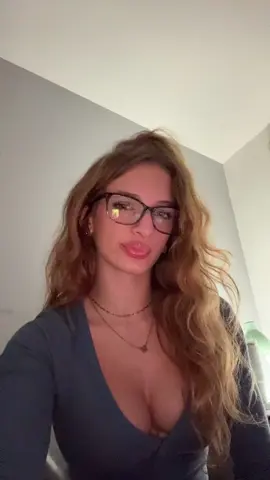 MAYBE~sienna spiro #fyp #goviral #singing #singer #maybesiennnaspiro 