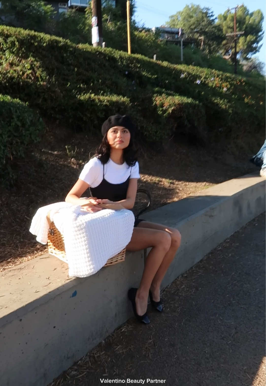 two scents one story @Valentino.Beauty #valentinobeautypartner #fragrance #borninroma #ad 🦢