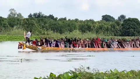 Nếu mà 2026  xẻo me đóng ghe ngo độc mộc liệu xẻo me có thể chở lại thời vàng son của mình không 🥰#xeomevinhchau 