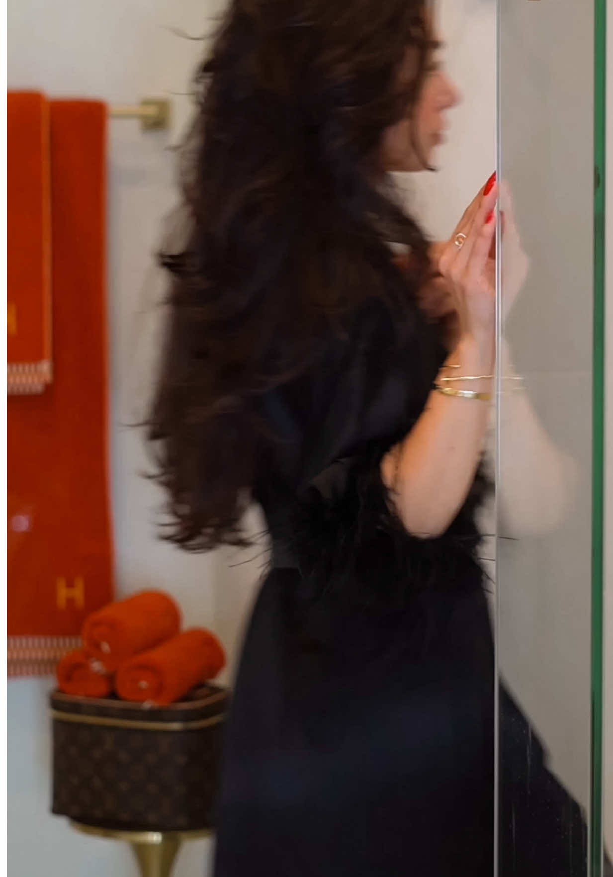 how I clean my oily scalp (without drying out my ends) 🚿👌🏼✨ #scalpcare #haircare #highmaintenance #beautyroutine #glycolicacid 