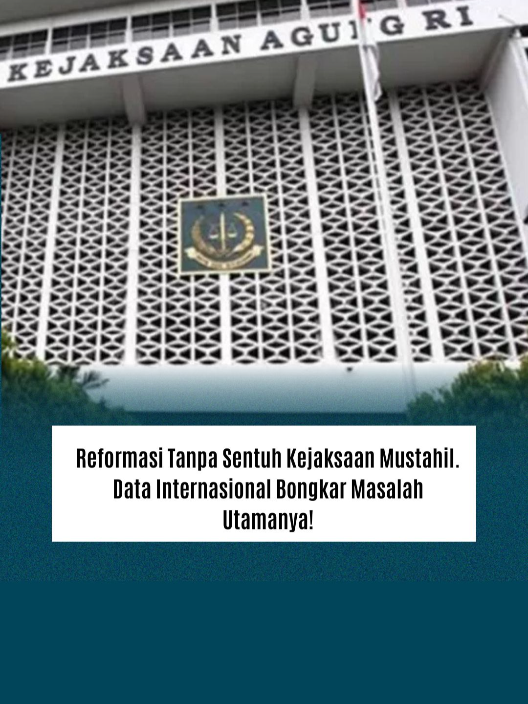 DPR Dorong Panja Reformasi Polri, Kejaksaan, dan Pengadilan: Saatnya Bongkar Akar Ketimpangan Hukum DPR RI menegaskan bahwa reformasi penegakan hukum tak boleh berhenti di Polri. Kejaksaan Agung dan Pengadilan disebut sebagai titik paling rawan yang selama ini membiarkan ketimpangan hukum terus berulang. Data internasional WISPI menunjukkan bahwa persoalan keadilan Indonesia bukan sekadar salah arah di lapangan, tetapi cacat sejak proses penanganan perkara di hulu. Karena itu, Panja Reformasi harus berani membongkar struktur, mekanisme, dan kultur lembaga penegak hukum—bukan sekadar melakukan perubahan kosmetik yang tak menyentuh akar masalah. Publik menuntut reformasi nyata, transparan, dan menyeluruh untuk mengakhiri praktik yang melemahkan supremasi hukum. #ReformasiHukum #PanjaReformasi #KejaksaanAgung #ReformasiPeradilan #ReformasiPol