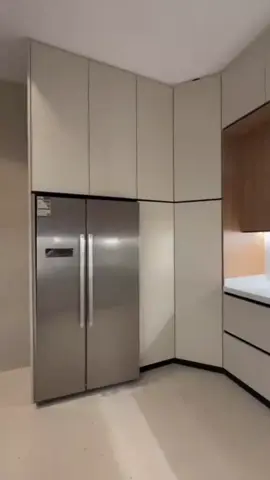 Referensi kitchen set utk kalian ✅ Melayani pemesanan kitchen set, backdrop tv, kamar set, lemari pakaian, meja rias, partisi dll. 🏠 kincang wetan -jiwan-Madiun  ☎️ wa.me/6287733662049 👉🏻 BAHAN  multiplek & blockboard ukuran 18 mm  ( no softboard ) 👉🏻 Finishing HPL TACO 👉🏻 Menggunakan ENGSEL & REL LACI slow motion FREE  - Konsultasi - Rak piring - Tatakan sendok  - Ongkir & Pemasangan  - Lighting LED 👉🏻  TUKANG BERPENGALAMAN  #fypシ゚viral #capcut #backdroptv #minibar #kitchenset 