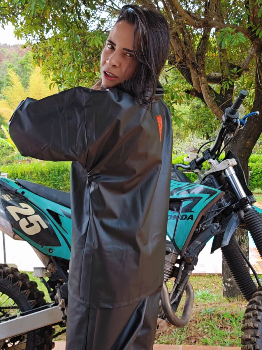 Capa de Chuva Impermeável.  Costura Vulcanizada. Certificado de Aprovação. #chuva #trabalho #estilo #moto #capadechuva 
