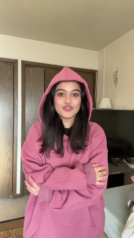 So pink and pretty 😍 #oversizedhoodie #trendyqueen #blackfridaydeals #blackfridaysale #hoodies 