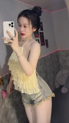 Mình cầm tay nhau mai này về bên nhau..❤️#tiktok #2001 #trend #t #a #trengding #aoxinh #2k1 #trending #viral #xhhhhhhhhhhhhhhhhhhhhhhh #v #xybca #fyp #tik_tok #xuhuongtiktok #🖤 #kieuanh #xh #viralvideo 