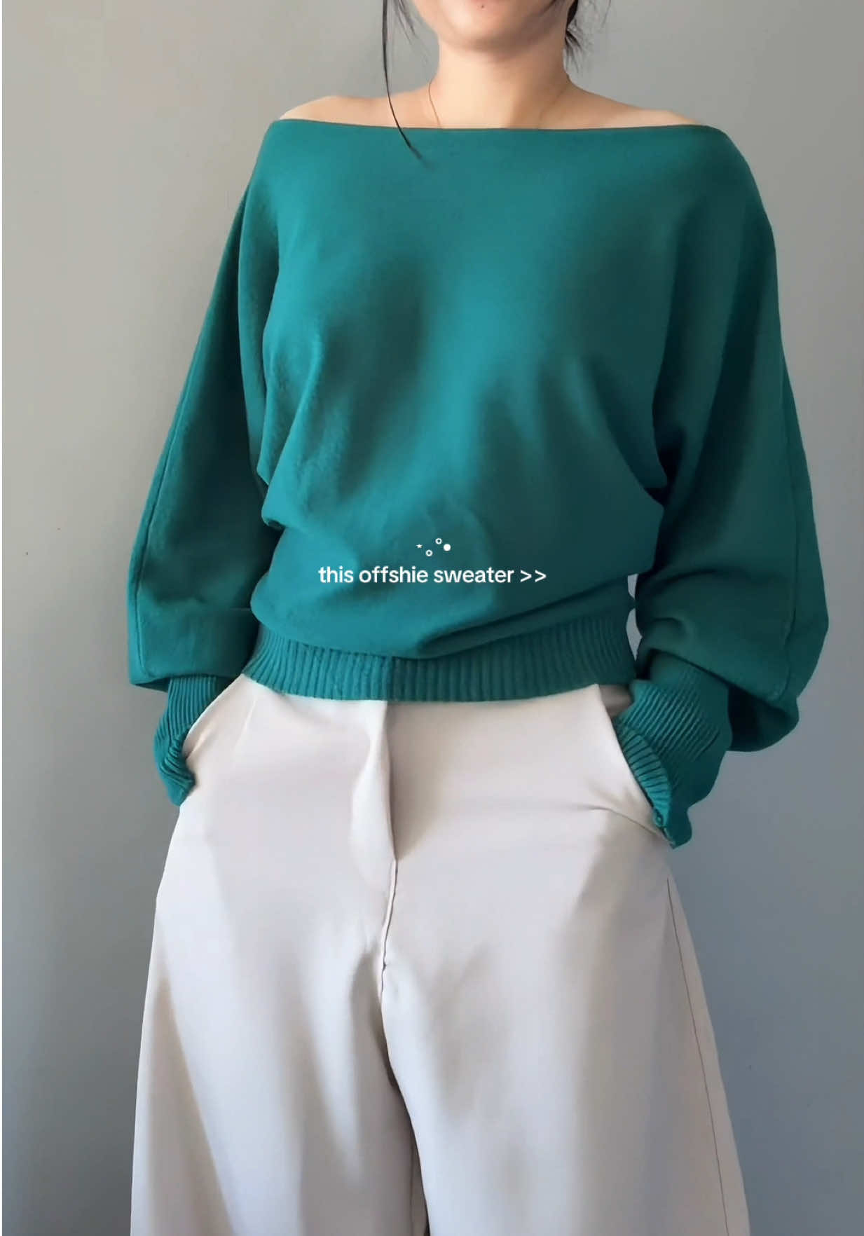 this offshie sweater >> #offshouldertop #longsleevetop #sweater #comfytop #christmasoutfit 