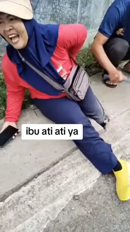 habis dpat sayauran mala kejeglong ibu nya. lapor ketua.