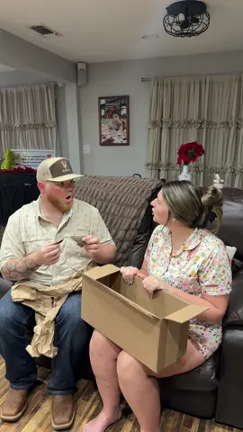 “Is that wood?”🤣 #couplehumor #funny #comedy #husbandwife #prank 