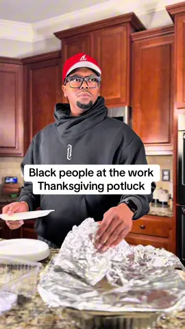 It be a lot of whispering in the break room don’t it #treztiwaun #funny #comedy 