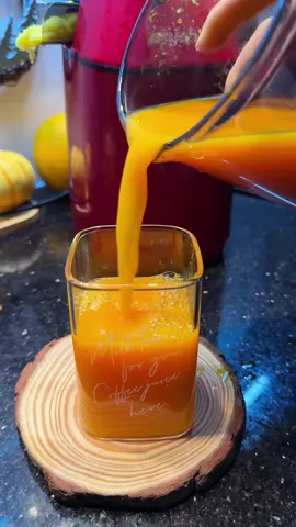 Vào mùa lạnh rồi ai hay dễ cảm vặt thì thử làm nước ép này uống nhé, hiệu quả hẳn luôn ý #lazychef #lazychefvietnam #mayepchamlazychef #mayepchamnguyenqua#MECpre