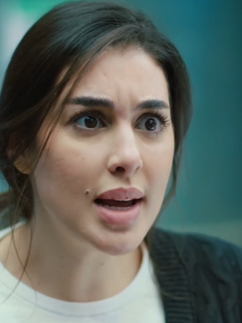 جايبني علي وشي ليه اصل بابا وافق يقابلك النهاردة انت وباباك بس انتوا كده واقعين اوي ده ركز في الجبنه عن حوارك 