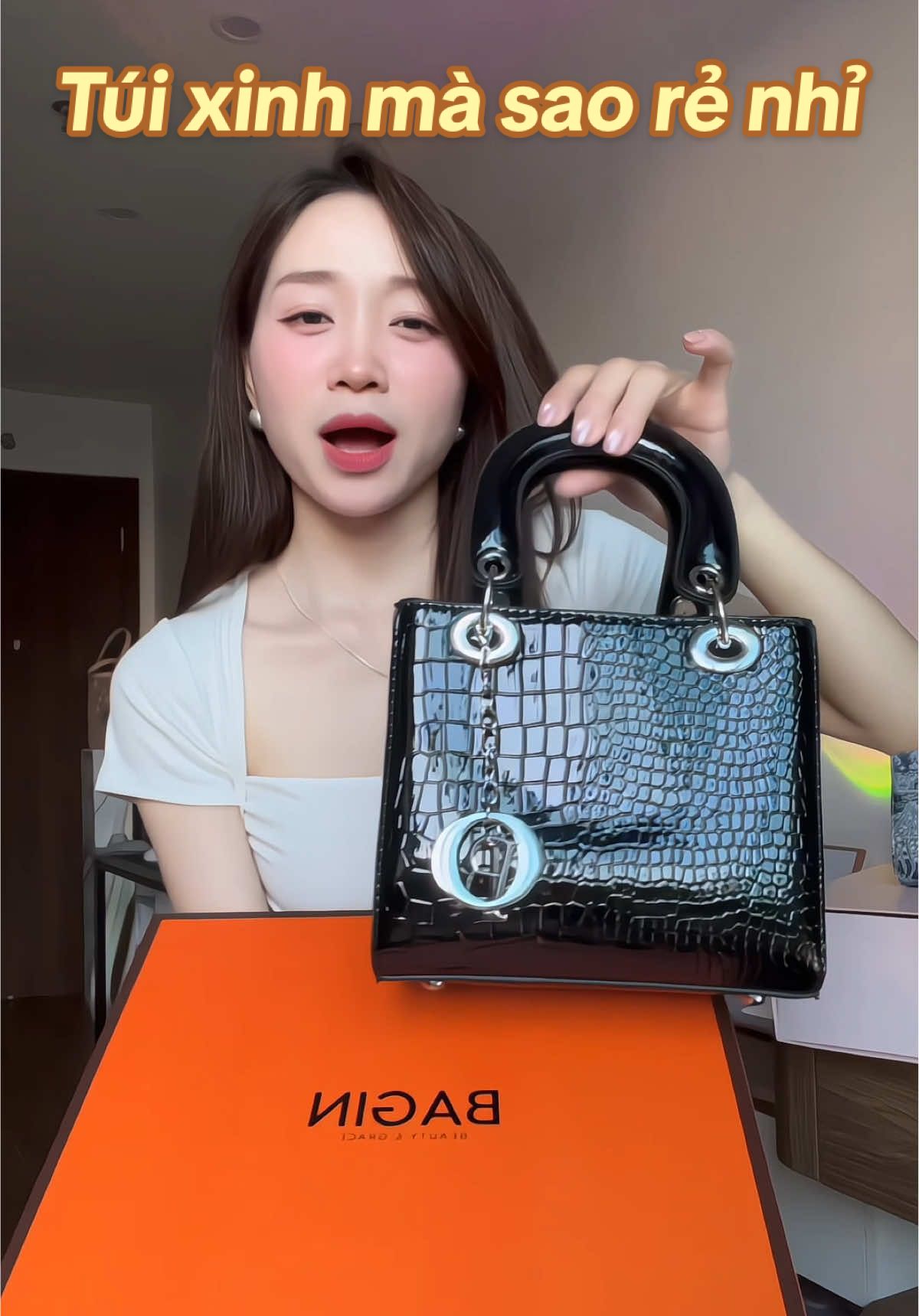 Quà 20/11 cũng xinhh ạ #diemxinhh #tui #tuixach #quatang2011 #bagin 