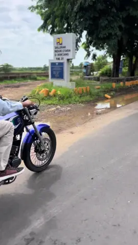kalo di pake temen kenapa ganteng ya motor nya🤔#fyp #simorell #rxking #bandungstyle135cc 