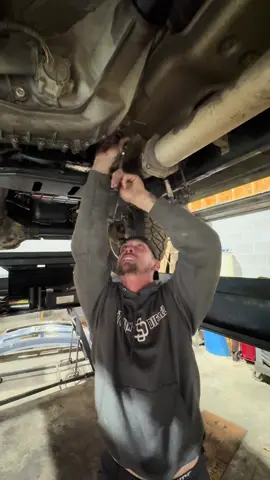 Bubba always coming to help!! #diesel #mechanic #viral #crack #bubba 