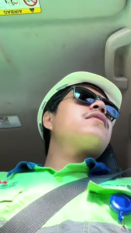 Komunikasi dua arah di jalan hauling adalah elemen vital keselamatan tambang, karena: ✔ Mencegah kecelakaan ✔ Mengurangi risiko tabrakan ✔ Menambah efisiensi ✔ Mempercepat penanganan keadaan darurat ✔ Menjaga koordinasi antar-unit #fypシ #kulitambang #tambanghitz #tambangnikel #bugistiktok 