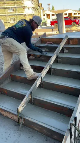 Nice little set of steps — good work from Steve and Dan. ⚒️ #ConcreteTheRightWay #CrewChronicles #ConcreteLife #StepPour #ConcreteFinishing   