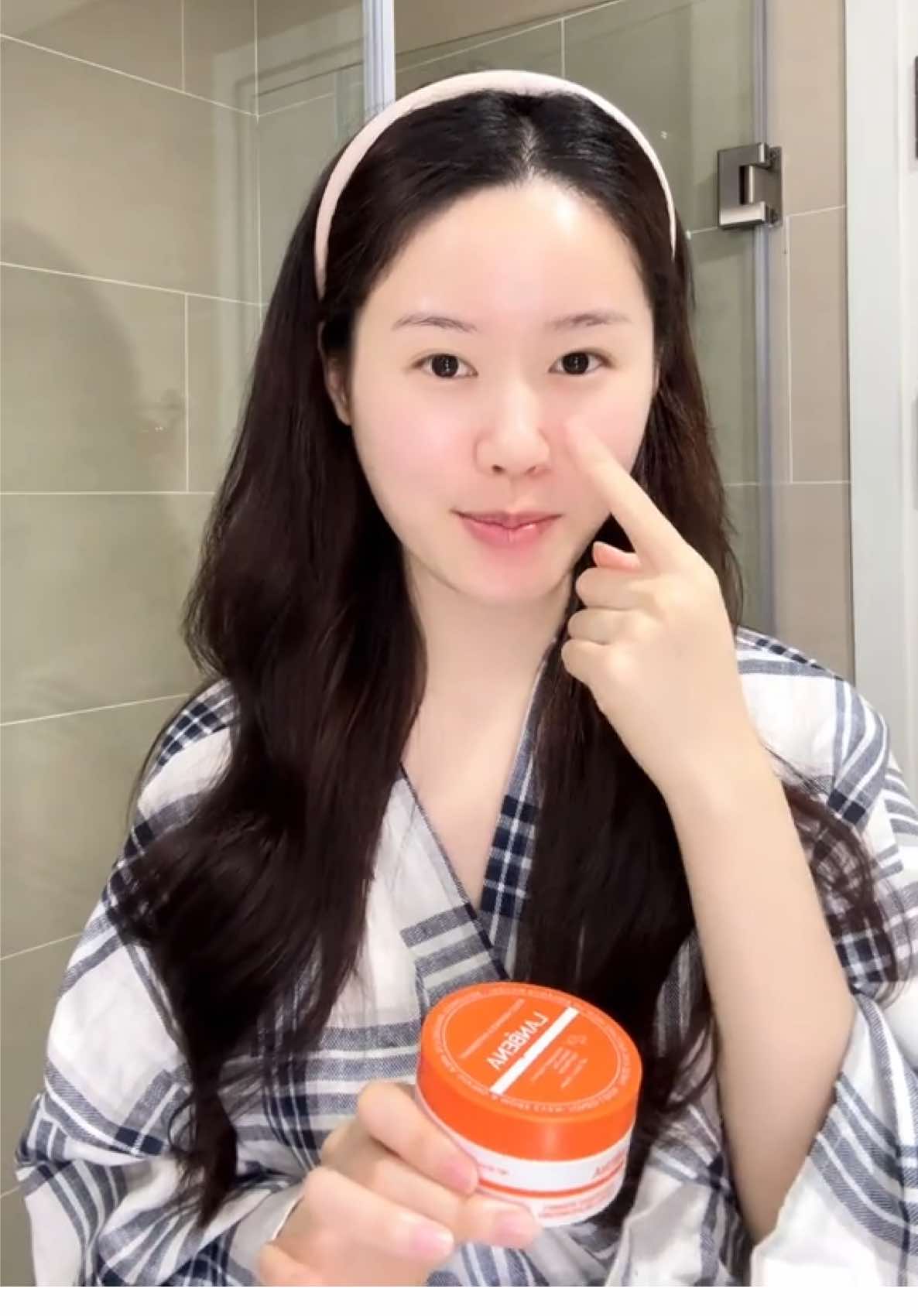 Sản phẩm mình dùng cũng rất bình dân thui cả nhà ạ hehe 🤍💓#LANBENA #chamsocda #Lanbenamatnamat #giamtham #skincare 