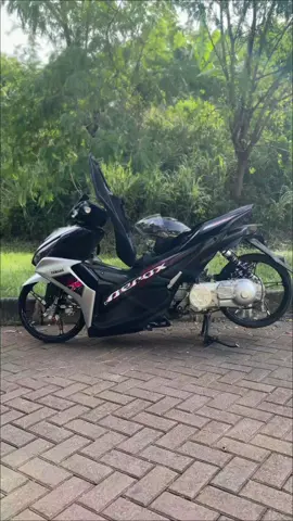 #aeroxblacksilver #aerox155 