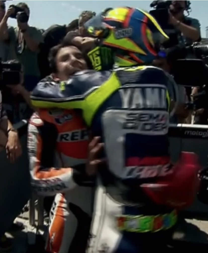 backstabber rosquez edition 😌sorry vale had to be the villain in this one 😔 #valentinorossi #vr46 #marcmarquez #mm93 #motogp 