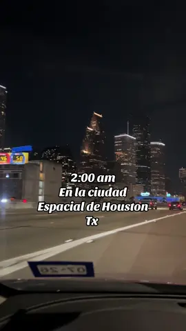 Una bellesa de noche 🥰#paratiiiiiiiiiiiiiiiiiiiiiiiiiiiiiii #foryou #viral #fly 