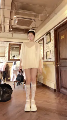 Đằng ấy là đằng nào áaa :))  #biuclothing #thugneee #viral #outfits #style 