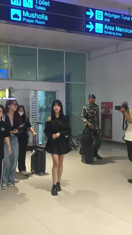 📍BALIKPAPAN 18/11/2025 #jkt48newera #jkt48 #jkt48airportfashion 
