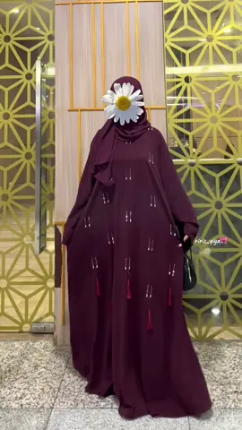 warna burgundy cantik pwol,bikin kulit makin bersih cerah😭🫶🏻 #abaya#fyp 