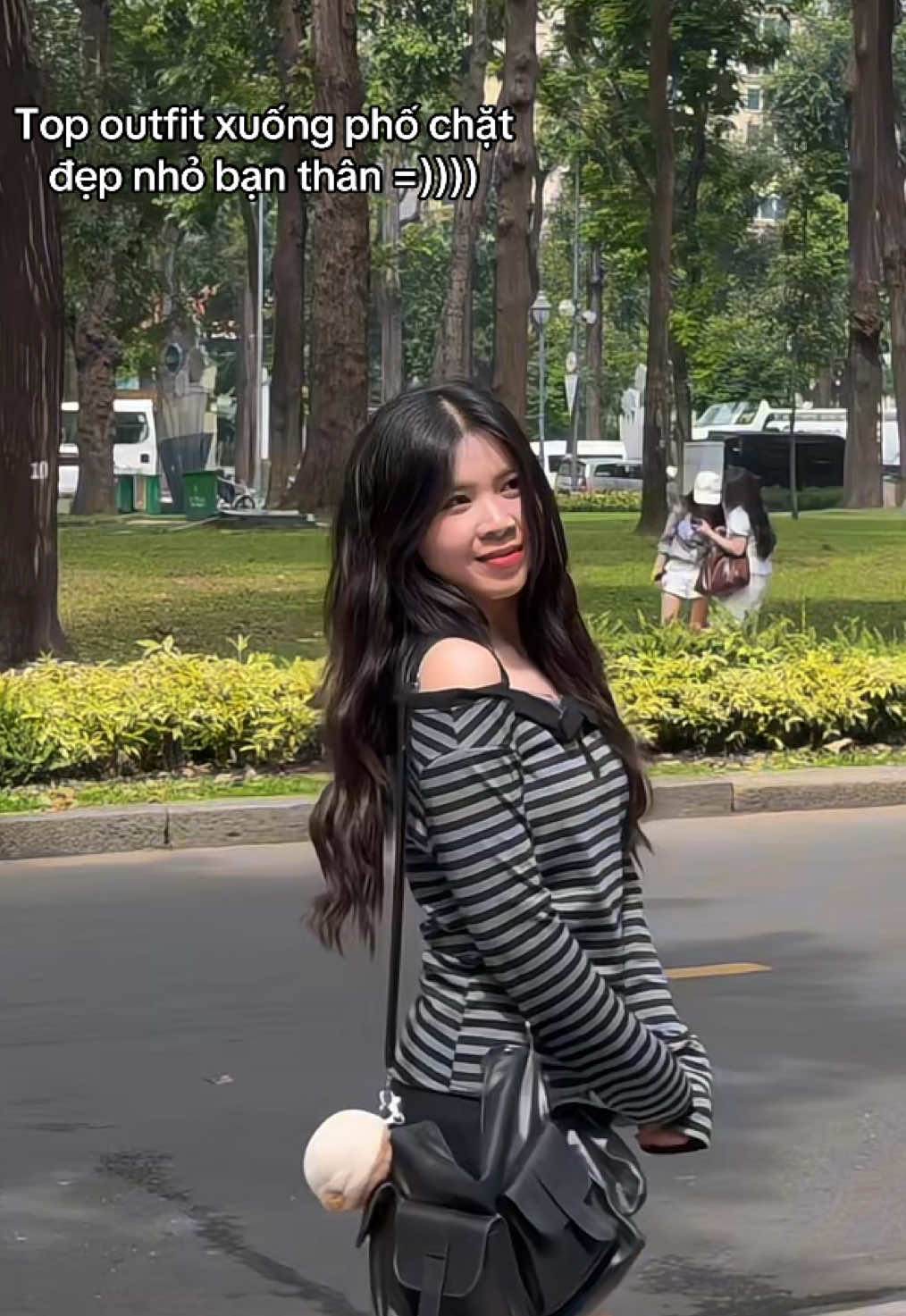 Mua ở trên nha các mom 👆🏽👆🏽 #fyp #xuhuong #outfit #OOTD #phoidoxinh 