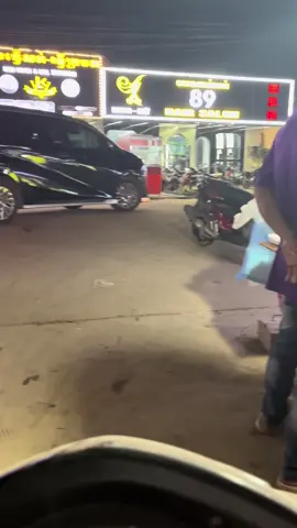 Biết khi nào mới thoát khỏi nơi áp lực này 🙃