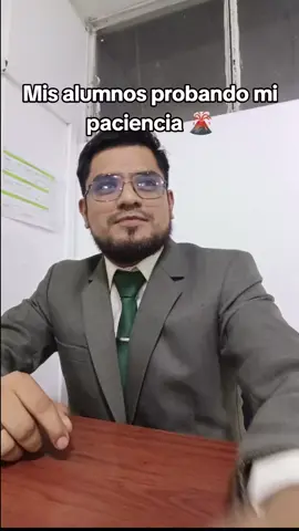 Quién más se identifica? 👨🏾‍🏫😂😅 #fypシ゚ #maestros #docentesentiktok #humor #docentes 