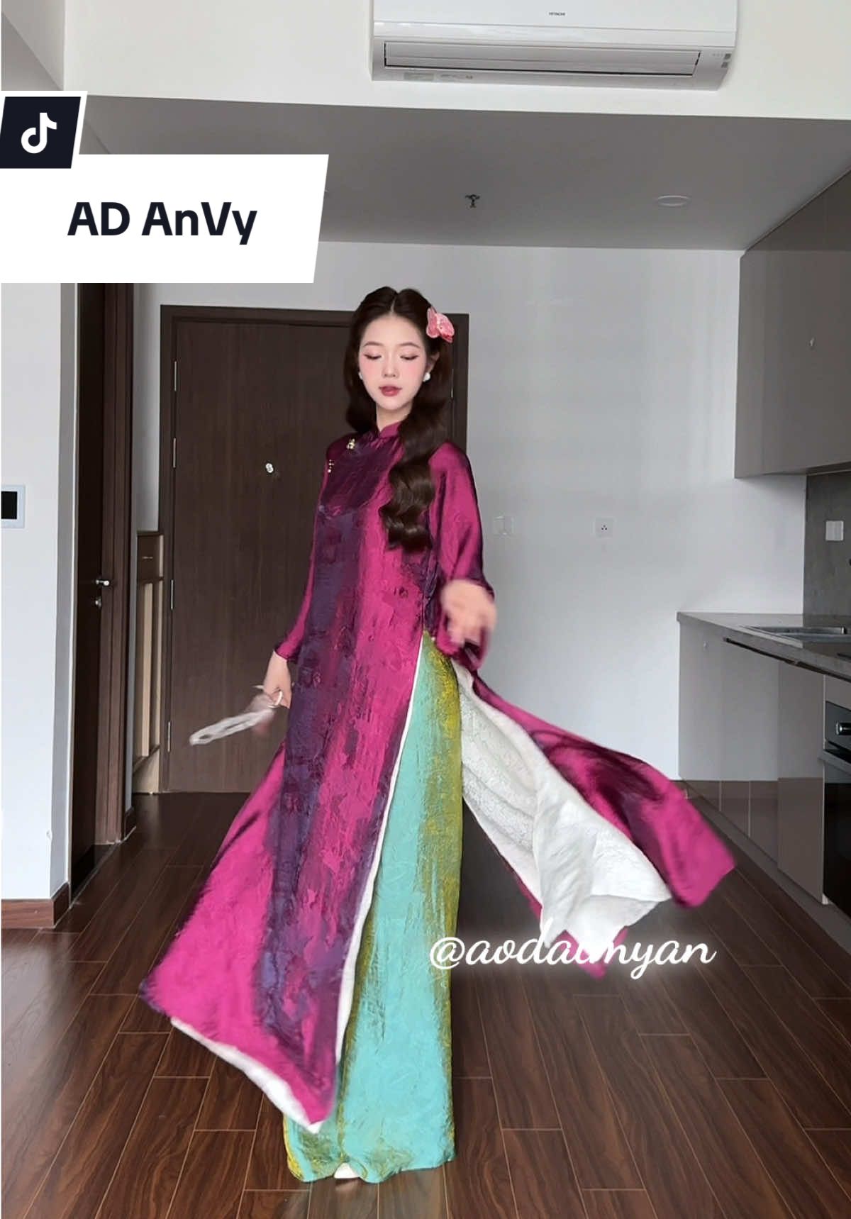 1 từ thôi các bà, sang! #aodaimyan #aodaigam #tet2026 #fyp #xuhuong 