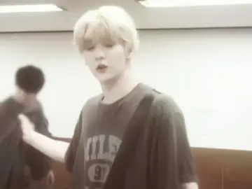 tưởng thế giới khắc nghiệt lắm, hoá ra lại dịu dàng đến thế này. #soobin #choisoobin #tomorrow_x_together #xhhhhhhhhhhhhhhhhhhhhhhh #txtmoa 