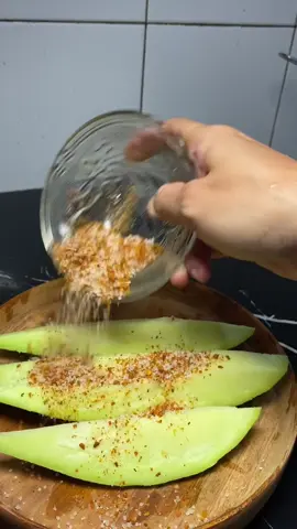 Rujak mangga kiojay 🥭 #rujak #manggakiojay #rujakviral #fyppppppppppppppppppppppp #fypdongggggggg 