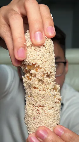 Makan Kue Mancong Biskuit Wijen Viral Tiktok #kue #wijen #kulinertiktok 