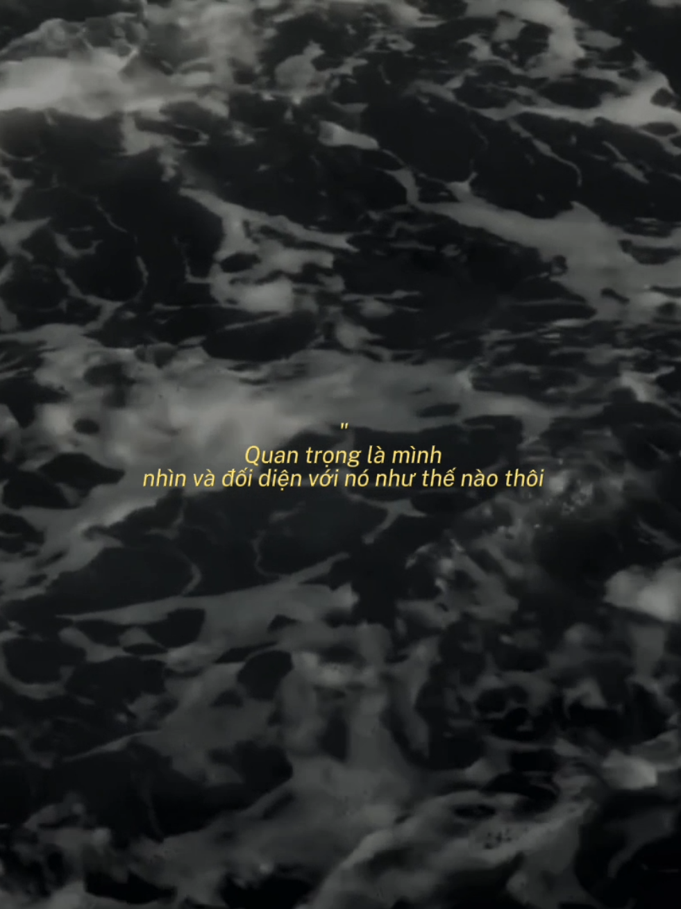 Quan trọng là bạn chấp nhận sự cô đơn như thế nào thôi #CapCut #lyrics #pioneertemplate #capcutpioneer #topxuhuong 