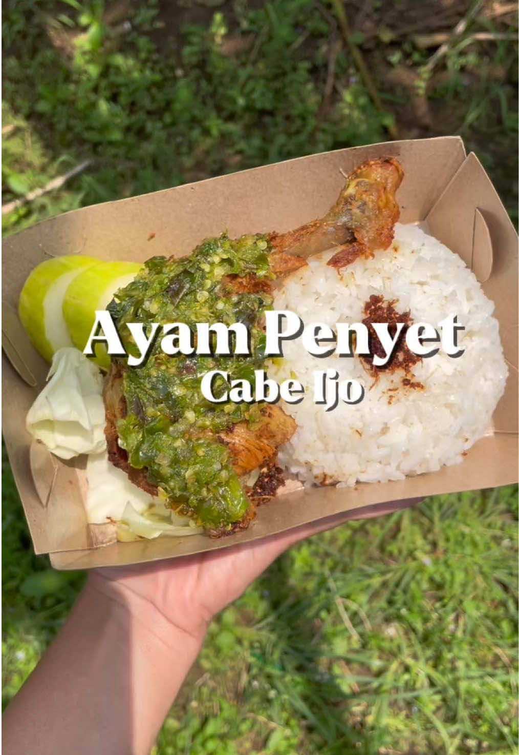 Menu Baru 🥳 Ayam Penyet Cabe Ijo Bayangin aja makan ayam penyet ditambah sambel ijo yang gurih pedas melimpah. Kalo mimin sih ga tahan. Buruan order sekarang ‼️ PO 0818-0304-2277 Grabfood & Shopeefood Ayam Goreng Tangan Ibu 📍Purwokerto, Jawa Tengah #ayamgorengtanganibu #ayamcabeijo #ayampenyet #foryoupage #kulinerviral 