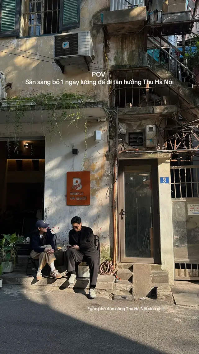 Thu không nói, nhưng luôn khiến người ta phải nhớ nhung #coffee #coffeehanoi #lethuvivu #hanoifood 