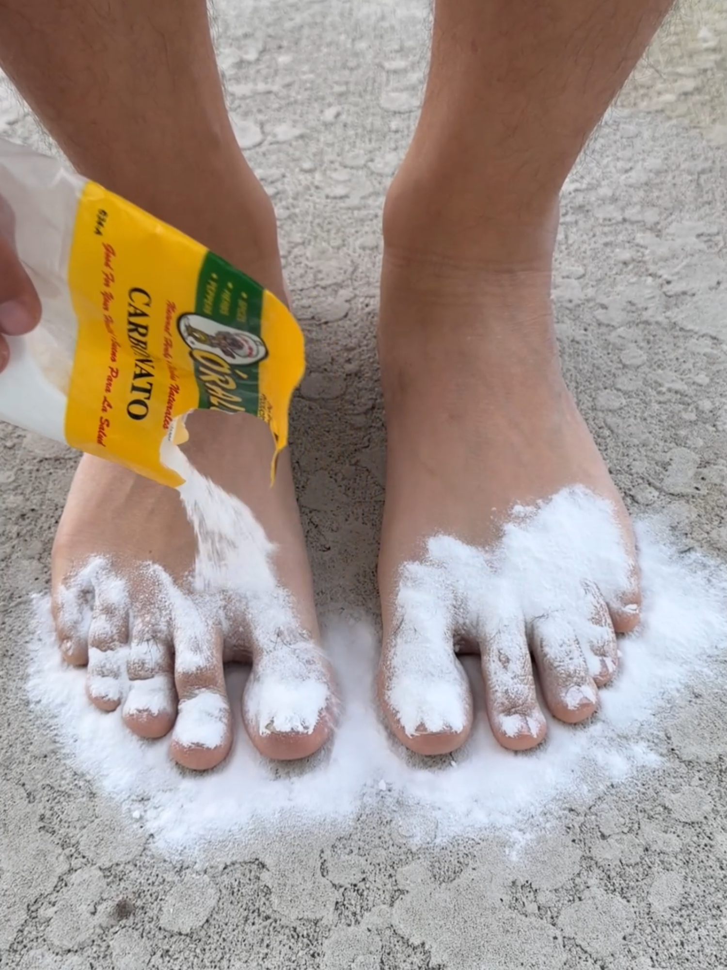 The baking soda trick that dermatologists secretly use at home #foot #lifehacks #dermatologist