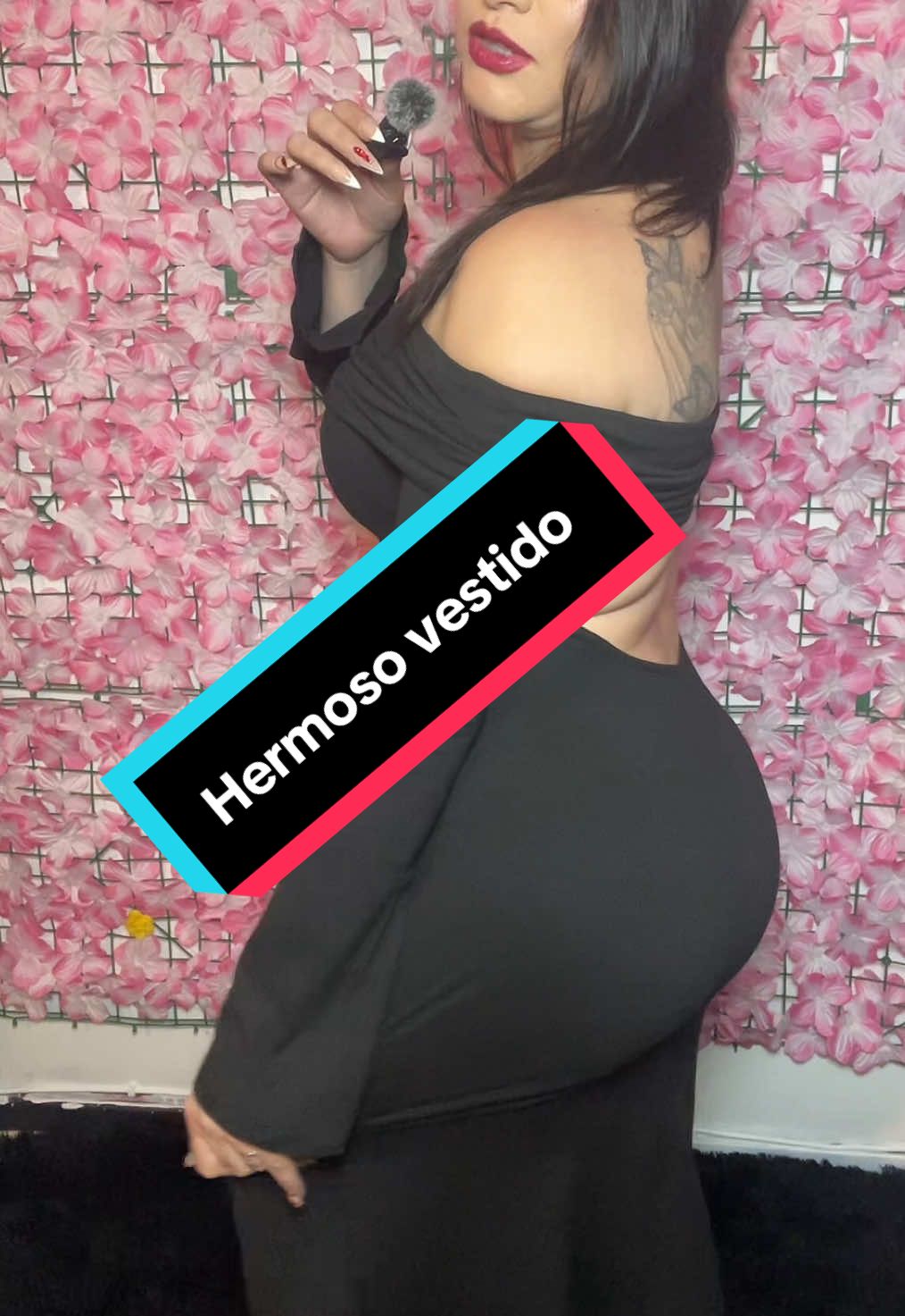 #longdress #blackdress #elegantdress #backlessdress 