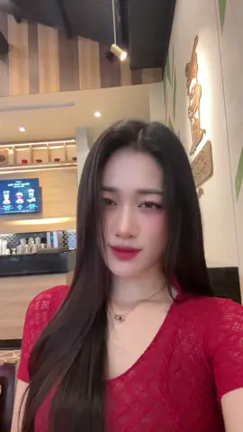 Cuộc đời anh sẽ gặp 3 cô gái : 1 là cô dạy anh cách yêu … 2 là cô được anh yêu … 3 là cô được anh dẫn vào lễ đường … vậy em là cô gái nào 😅😅😅 #thiephongsaiten #nhachay 