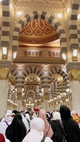 Rindu yang tak berujung 💚#madinah #kubahhijau #masjidnabawi 