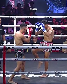 BRUTAL MOMENT KABILAN “THE HUNTER” JELEVAN!!! 🚨 Inilah momen ketika Kabilan berhasil membuat Brian Lawitan terjatuh di depan ribuan penonton di Tennis Indoor Senayan! Kalau kemarin aja sudah sebrutal ini… kebayang nggak, besok bakal segila apa? Karena besok, Kabilan sudah berjanji, akan ada yang jatuh, tidur, dan keluar ring dalam keadaan berlumuran dar*h! FREE FIGHT KABILAN VS BRIAN LAWITAN SUDAH MENGUDARA DI YOUTUBE BYON COMBAT!!! #byonsports 