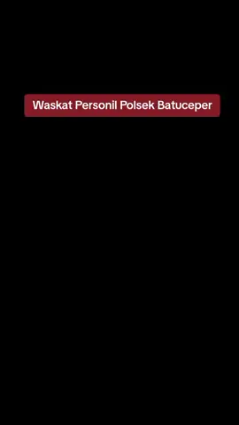 Polsek Batuceper Polres Metro Tangkot.  Kanit Propam Iptu Oom Komarudin memberikan arahan terkait SOP dalam bekerja dan pengecekan kelengkapan administrasi maupun kerapian Personil di Polsek Batuceper Km 21 Jl.@Polres Metro Tangerang Kota @Polda Metro Jaya @Ayah@ O'jo  Daan Mogot Kel/Kec. Batuceper Kota Tangerang, (18/11). #polriuntukmasyarakat