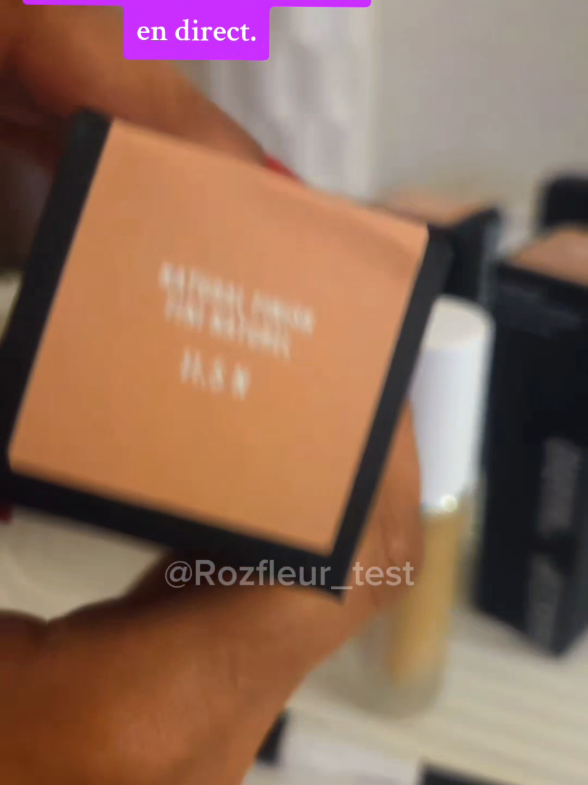 🎥 👀 Attends, regarde ce que donne la teinte 11,5N en direct. Je pose une goutte sur ma main, pinceau F1, et la texture se fond vite sur ma peau 🌈✨ ✨️Collaboration commerciale non rémunérée✨️  @Skeepers France   @Makeup By Mario 💥🔥 #skeepersfamily #makeupbymariofoundation  #makeup  #beauty  #surrealskin  ✨💥🌈🔥💧