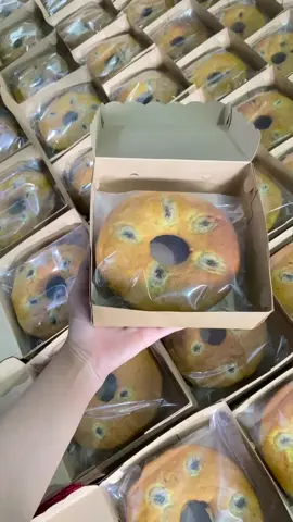 Alhamdulillah pesanan 160 pcs cake pisang