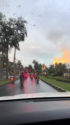 sedia hujan sblm payung ☔️ #malang #ijenmalang #malanghits #fyp #xyzbca 