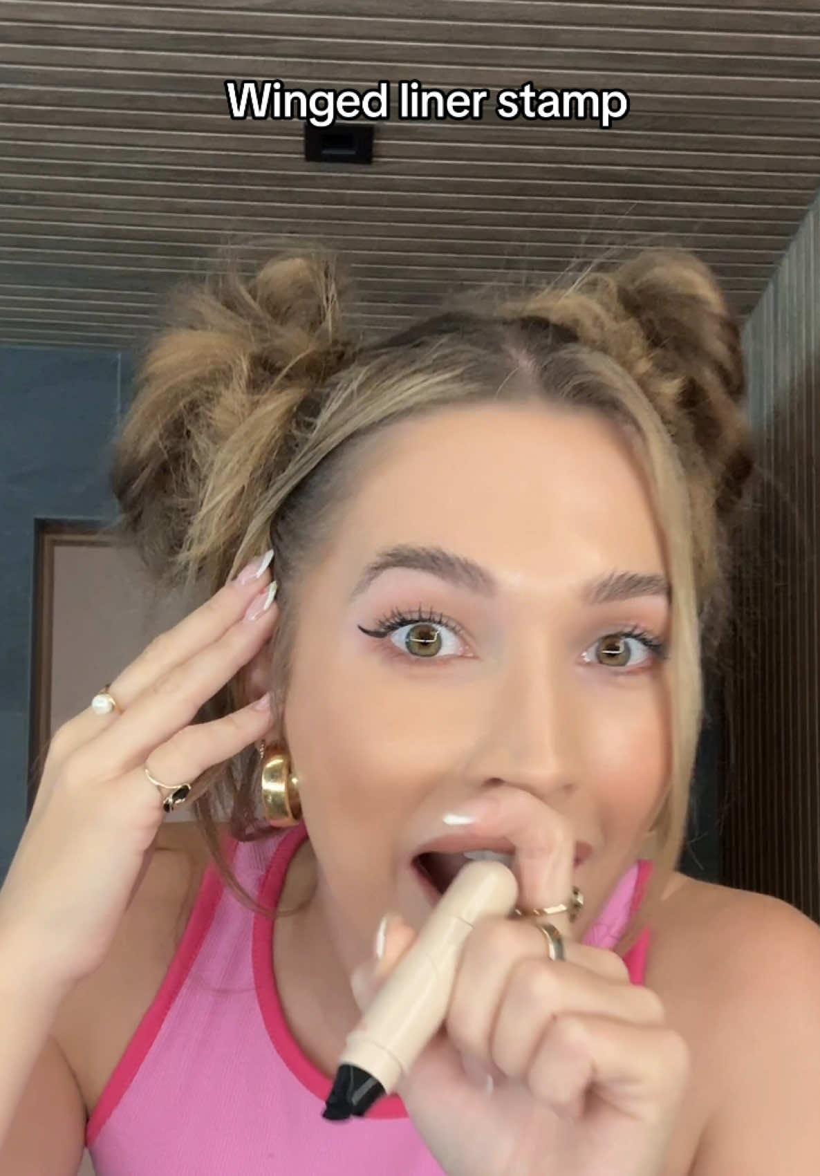 WHOA! I love this eyeliner stamp!  #wingedliner #Eyeliner #eyelinerstamp #tiktokshopblackfriday #tiktokshopcybermonday