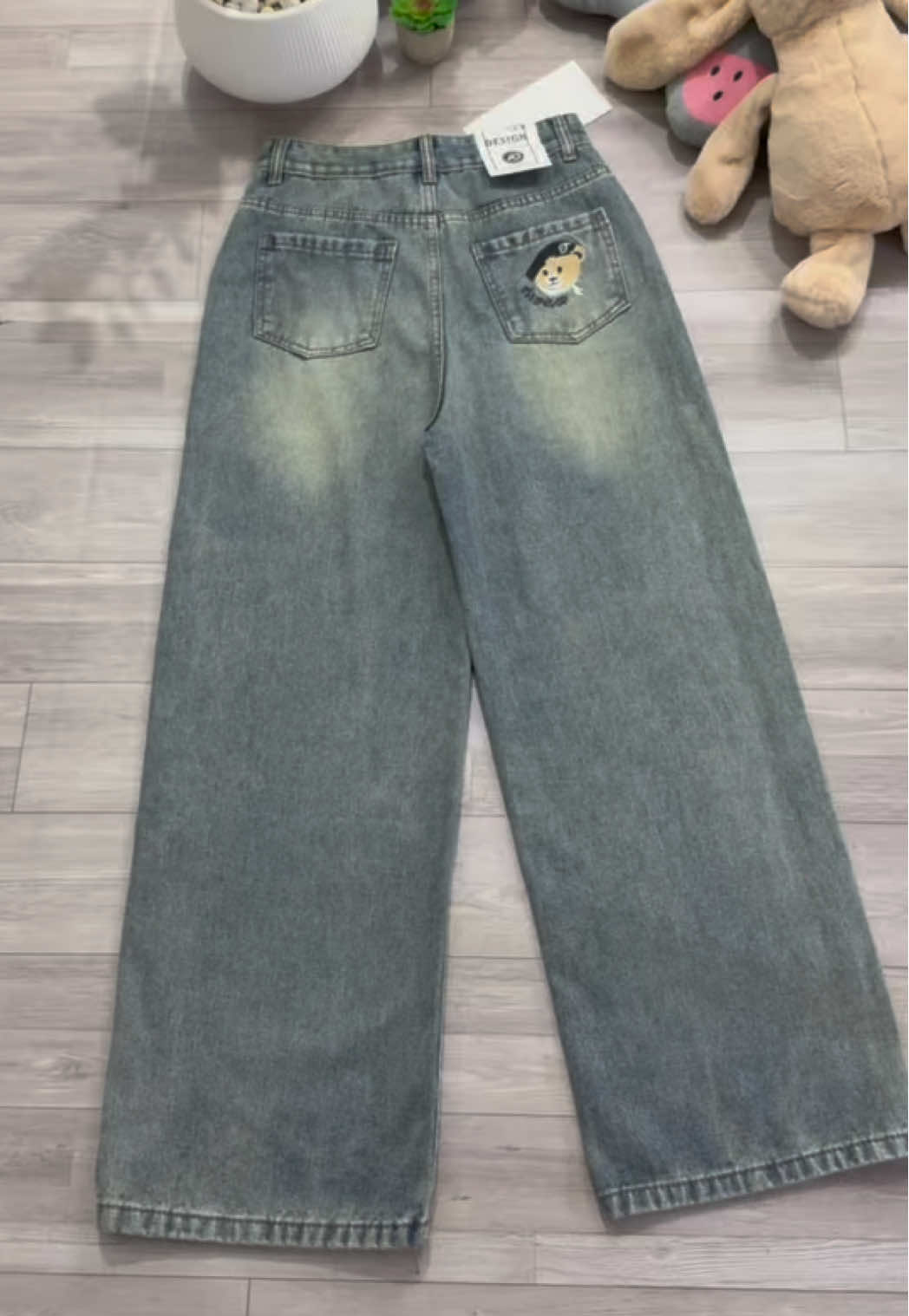 Quần suông thêu gấu màu đậm xinh iu #xuhuong #fyp #thoitrangnu #quanongsuong #viral 