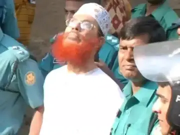 আমাদের প্রিয় আল্লামা শহীদ দেলোয়ার হোসেন সাঈদী রহিমাহুল্লাহ আকাশের দিকে তাকিয়ে বিচার দিয়েছিলেন মনে পড়ে সেই দিনের কথা আল্লাহ কবুল করেছেন । হুজুর আপনার বলে যাওয়া কথা গুলো সব সঠিক হয়ে যাচ্ছে,কিন্ত আপনি নাই আমাদের মাঝে 🥲...!! 