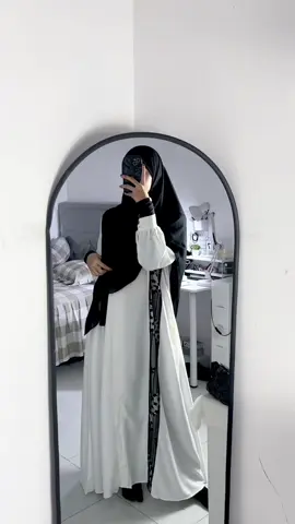 Black and white : perfect combo 🤍🖤